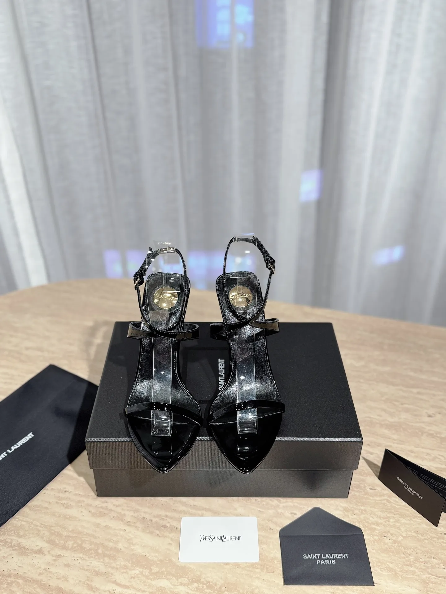 👟👟Ex-factory price 540👟👟 High version "SAINT LAUREN*" Saint Laurent YSL 25ss/spring and summer new catwalk style large rhinestone high-heeled shoes and sandals. Only YSL understands women's hearts best and does not accept refutation. It is a super invincible feminine artifact and a must-have for women (z-product full-body customization, own molded hardware accessories, perfect consistency). Compare the differences between pictures and goods on the market. ✔Upper: Customized imported silk ✔Lining: Imported 🐑Sheep leather ✔Sole: Imported genuine leather outsole ✔Heel height: 10.5cm ✔Number of yards: 35-39 (40, 41, 42 can be customized and non-returnable) (Full set of packaging)